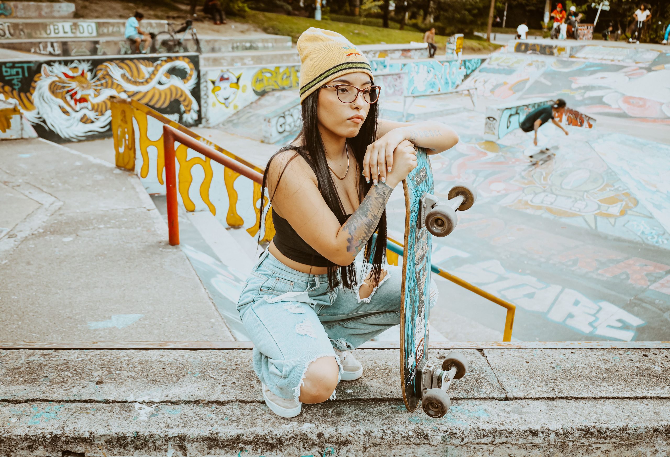 Focivb-botrány: Mia Khalifa dühösen cáfolta az AI-képet – a sapka volt a baj!