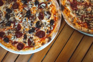 Pécsi Véradás: Pizzát és wellness-kedvezményeket kap, aki segít