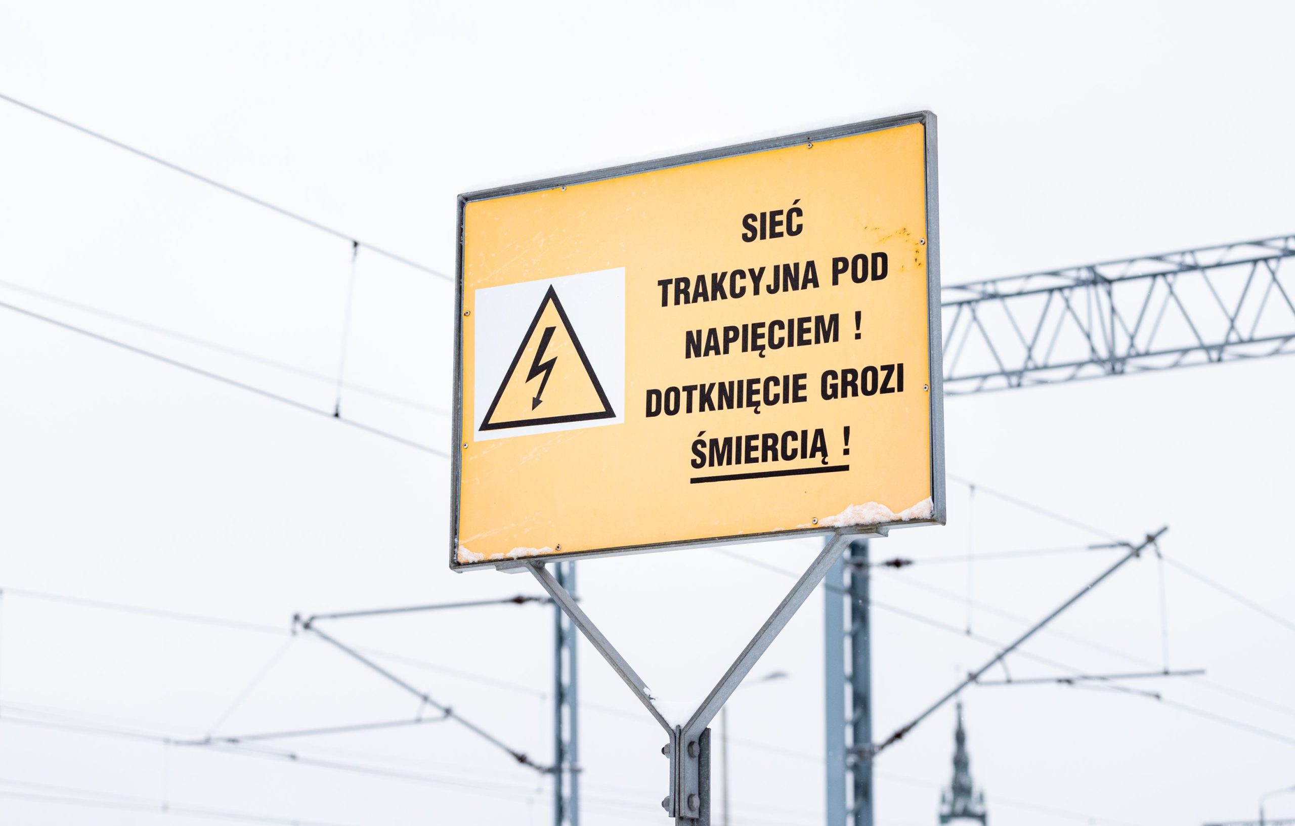 Rákosszentmihály: Ember mászott vonatra, alig úszta meg