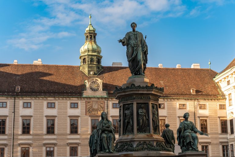 Habsburg főherceg és a 20. századi Lvov: Sznyadanko új regénye