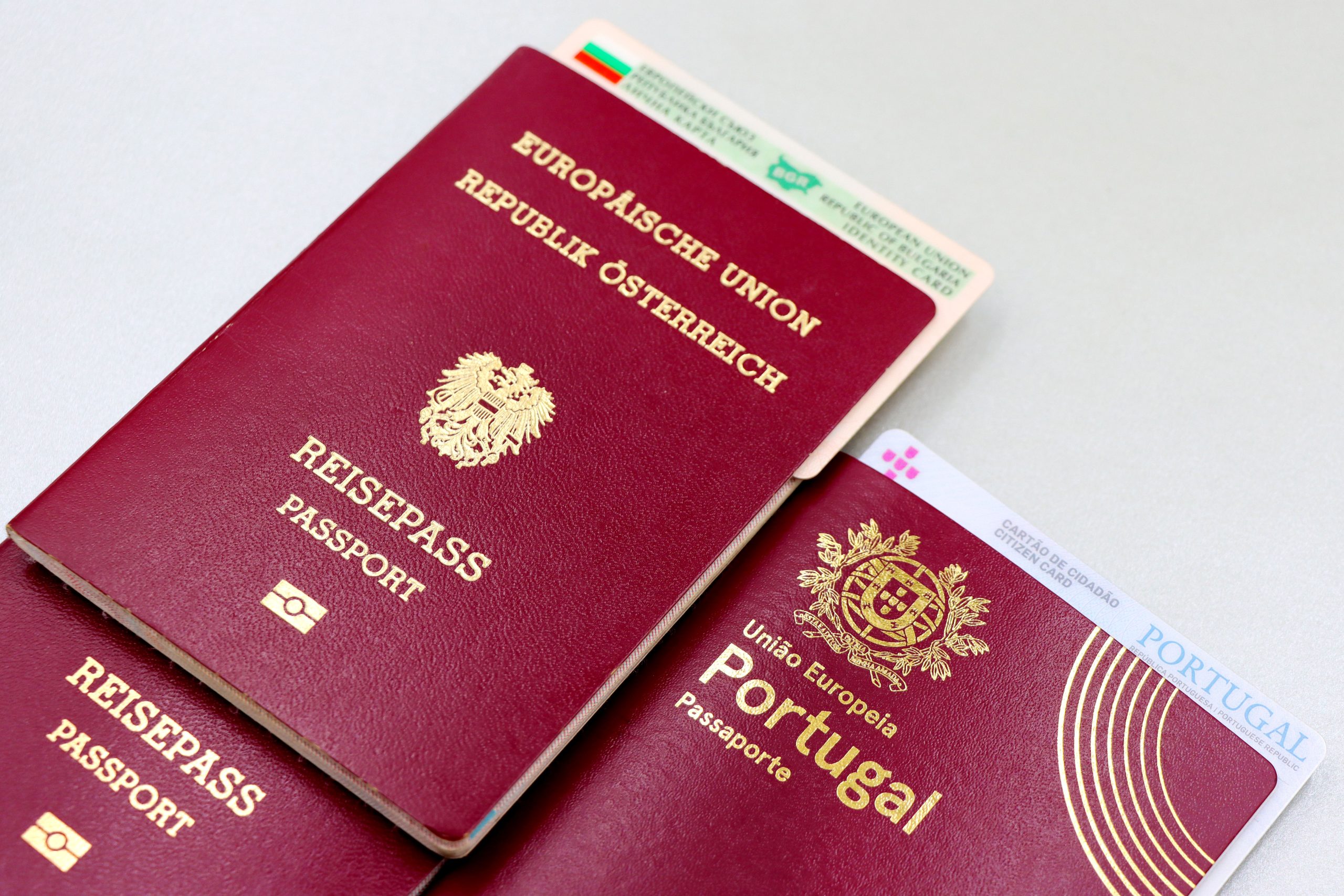 VB-lázban ég a világ: Spanyol-osztrák és portugál-horvát rangadó