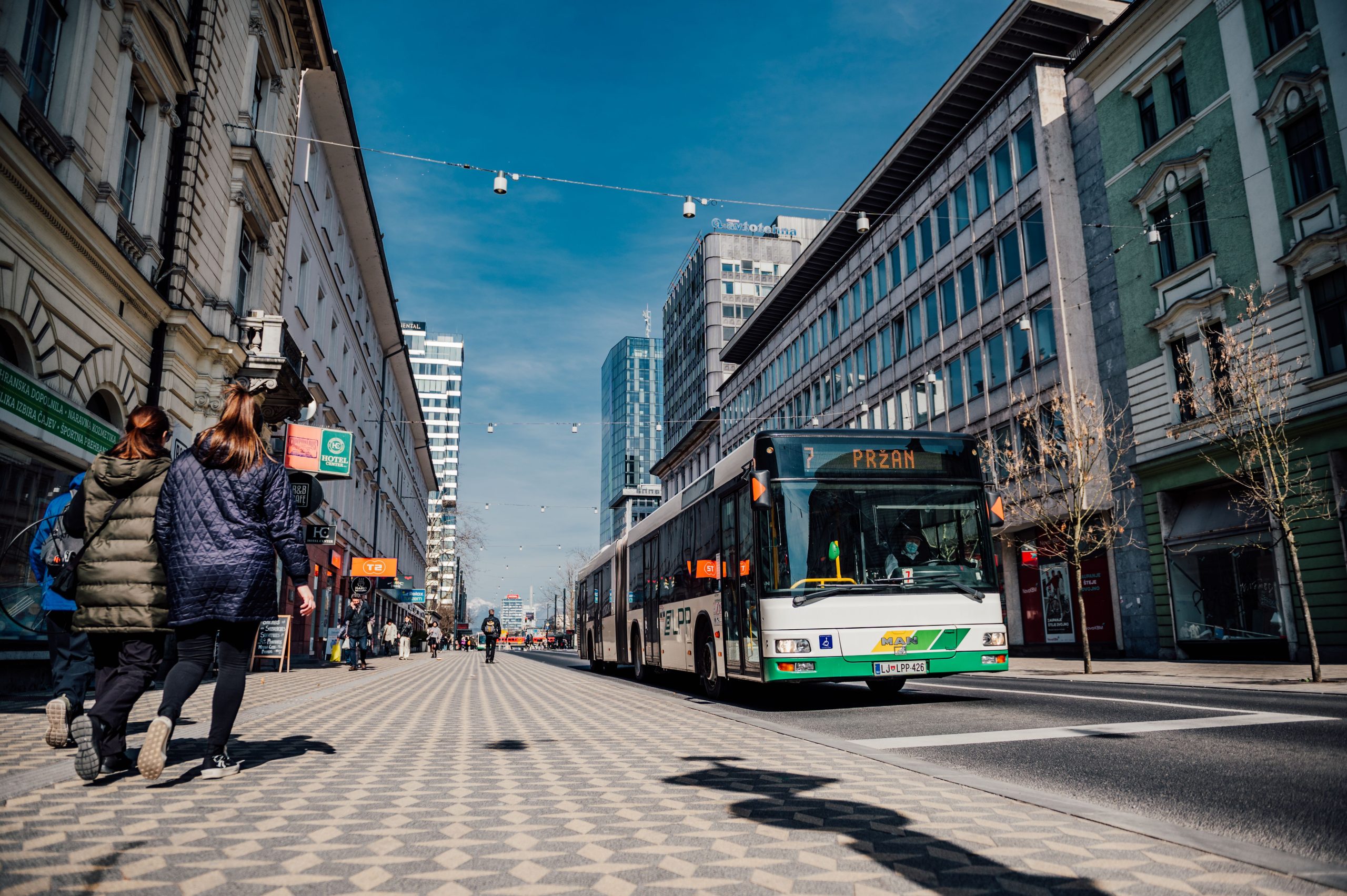 Tüke Busz: Így takarékoskodnak, menetrend marad Pécsett